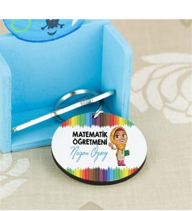 Matematik Öğretmenine Hediye Baş Örtülü Figür Anahtarlık